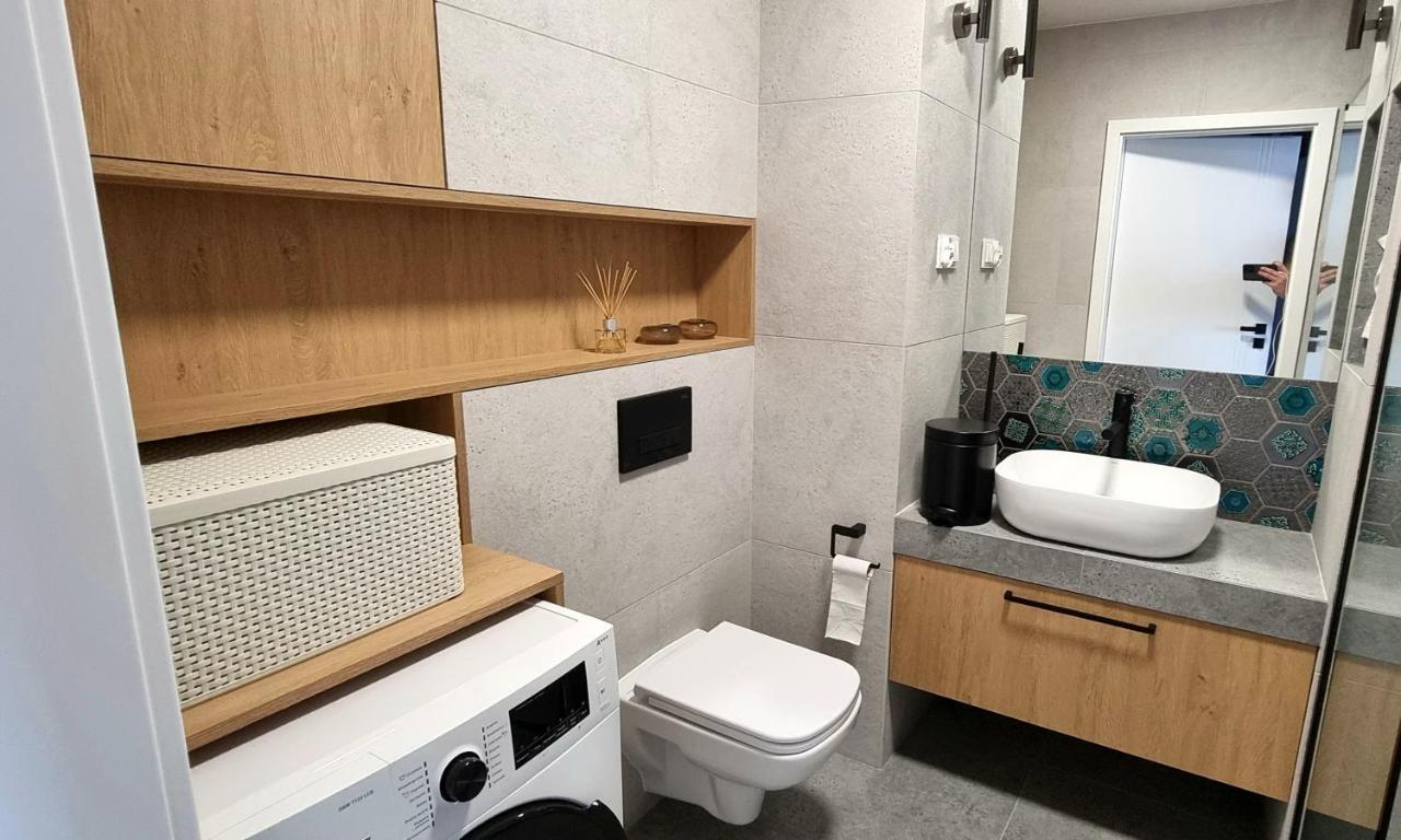 Apartament Z Klasa Appartamento Gliwice Esterno foto