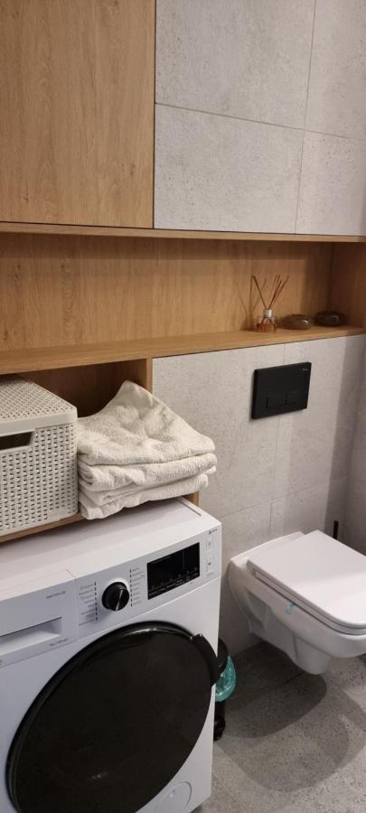 Apartament Z Klasa Appartamento Gliwice Esterno foto
